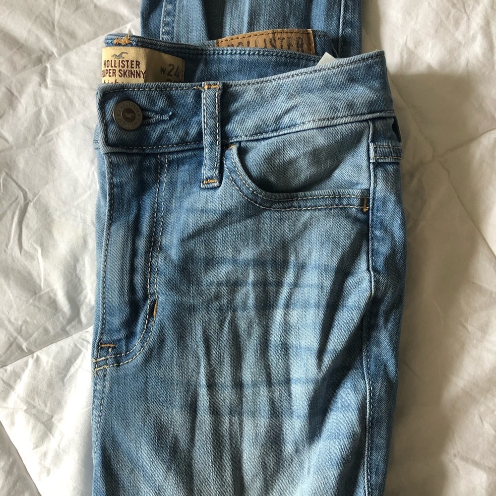 Hollister high rise jeans medium wash